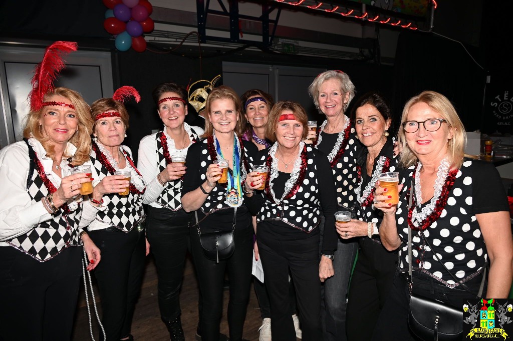 ../Images/Seniorencarnaval 2026 279.jpg